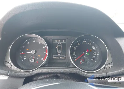 2017 Volkswagen Passat 1.8T R-Line из США, поврежденный, VIN 1VWDT7A34HC047520